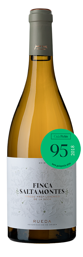 Botella de Finca Saltamontes con el distintivo de 95 puntos